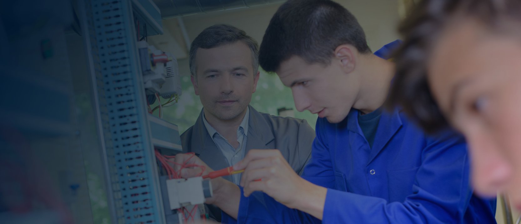 Welcome to the<br />Ocean Electrics<br />Training & Apprenticeships